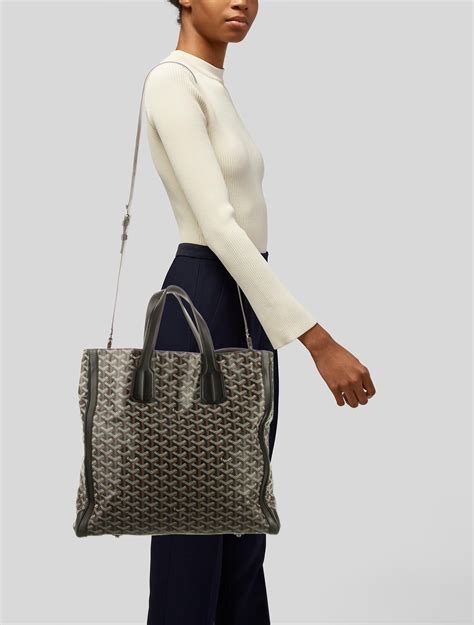 goyard voltaire size|Goyard Voltaire tote bag.